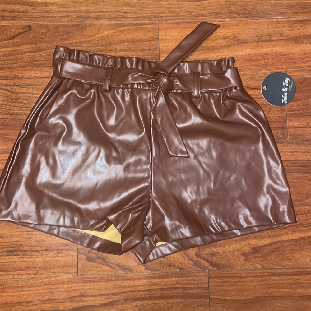 Cute leather brown shorts